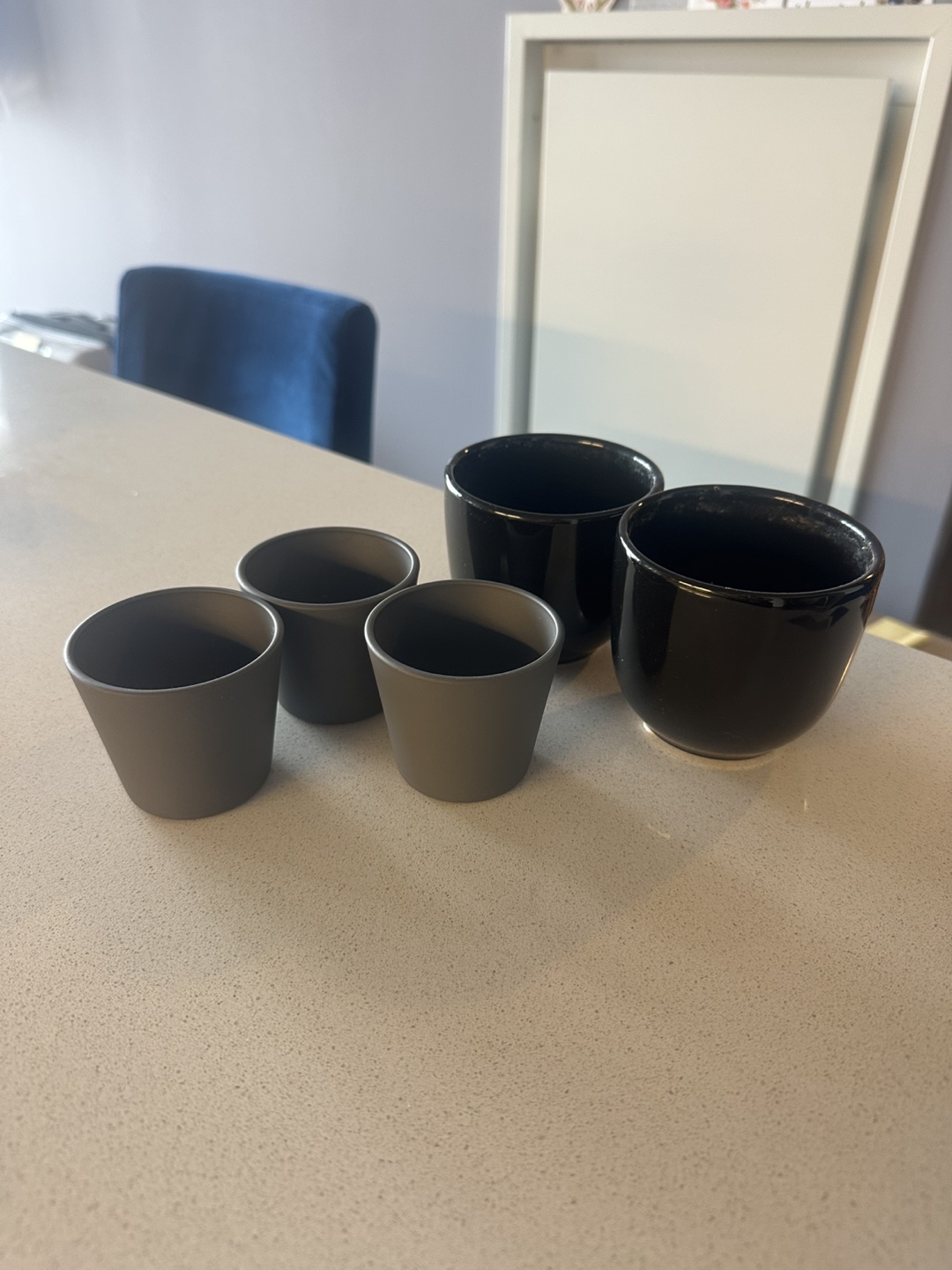 Set of 5 planter pots