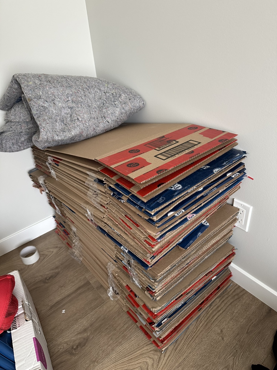 Moving Boxes - Stack of 16" x 16" x 16" Cardboard Boxes - photo 3