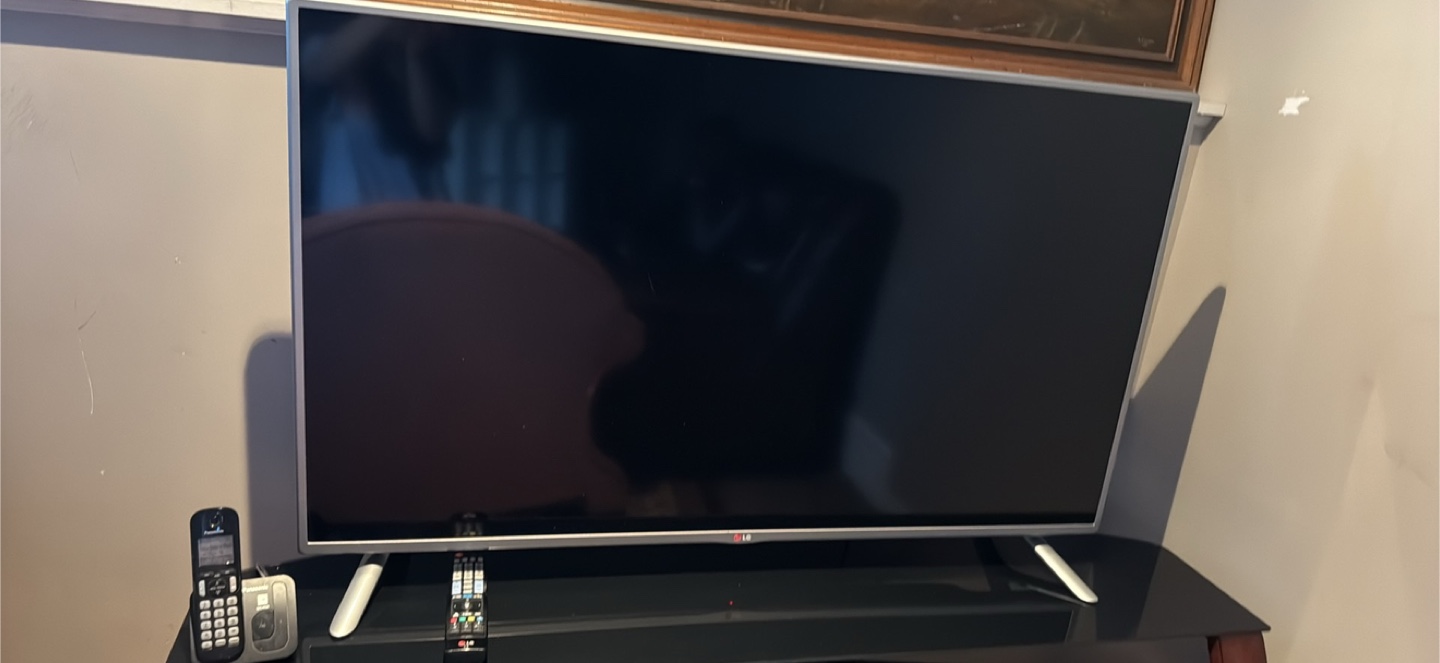 LG TV - photo 2
