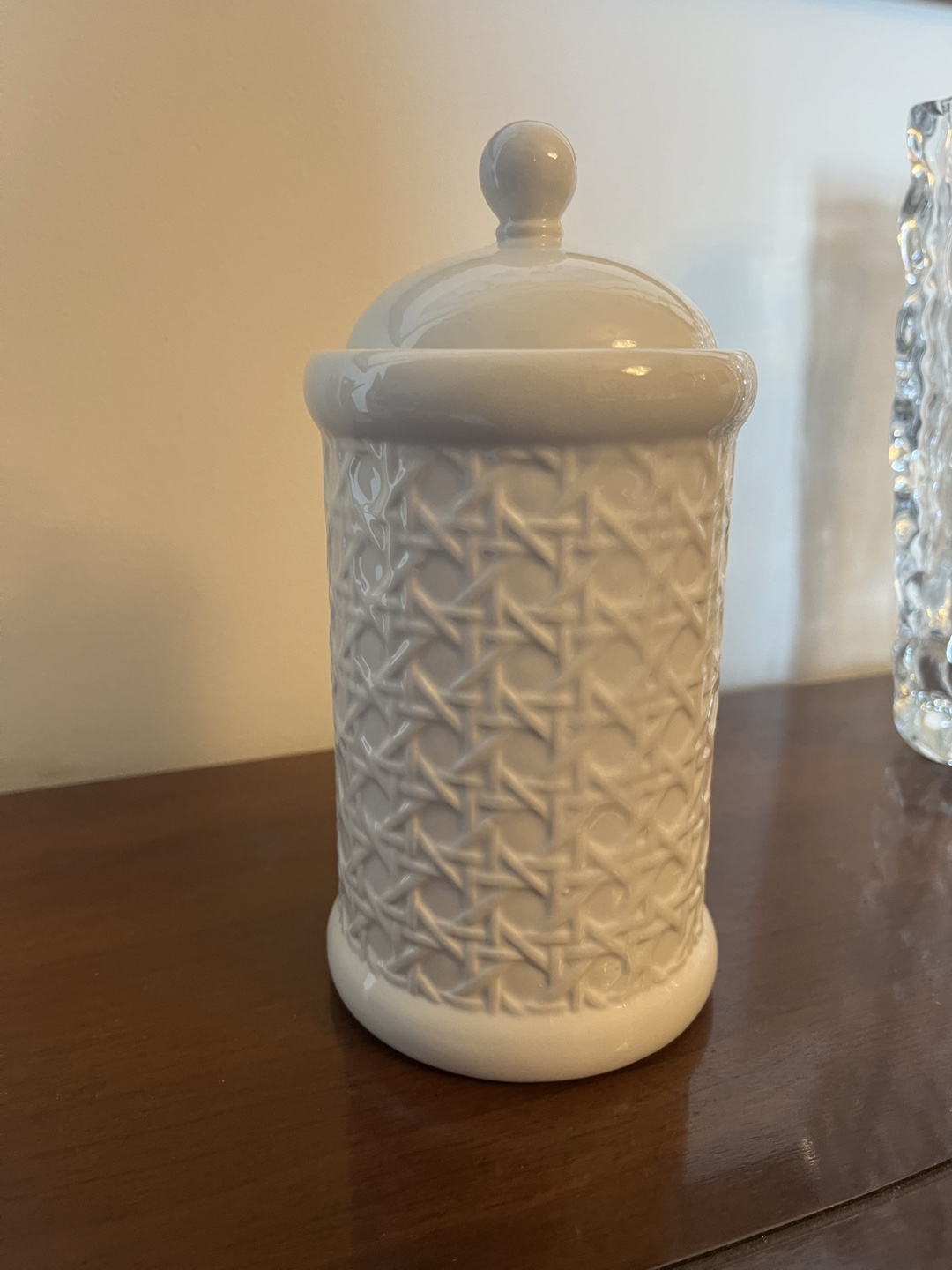 White ceramic jar with lid - photo 4