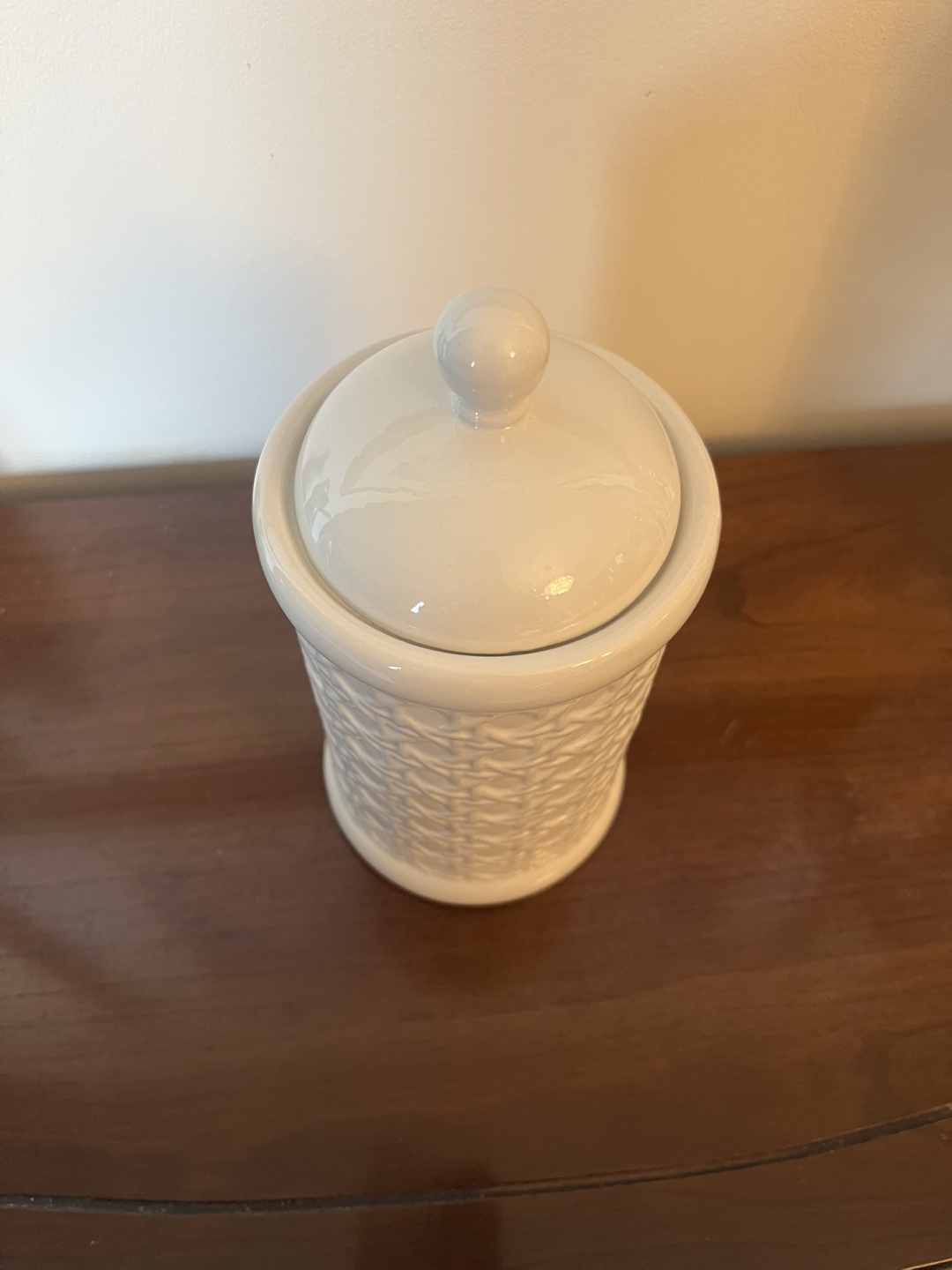 White ceramic jar with lid - photo 2