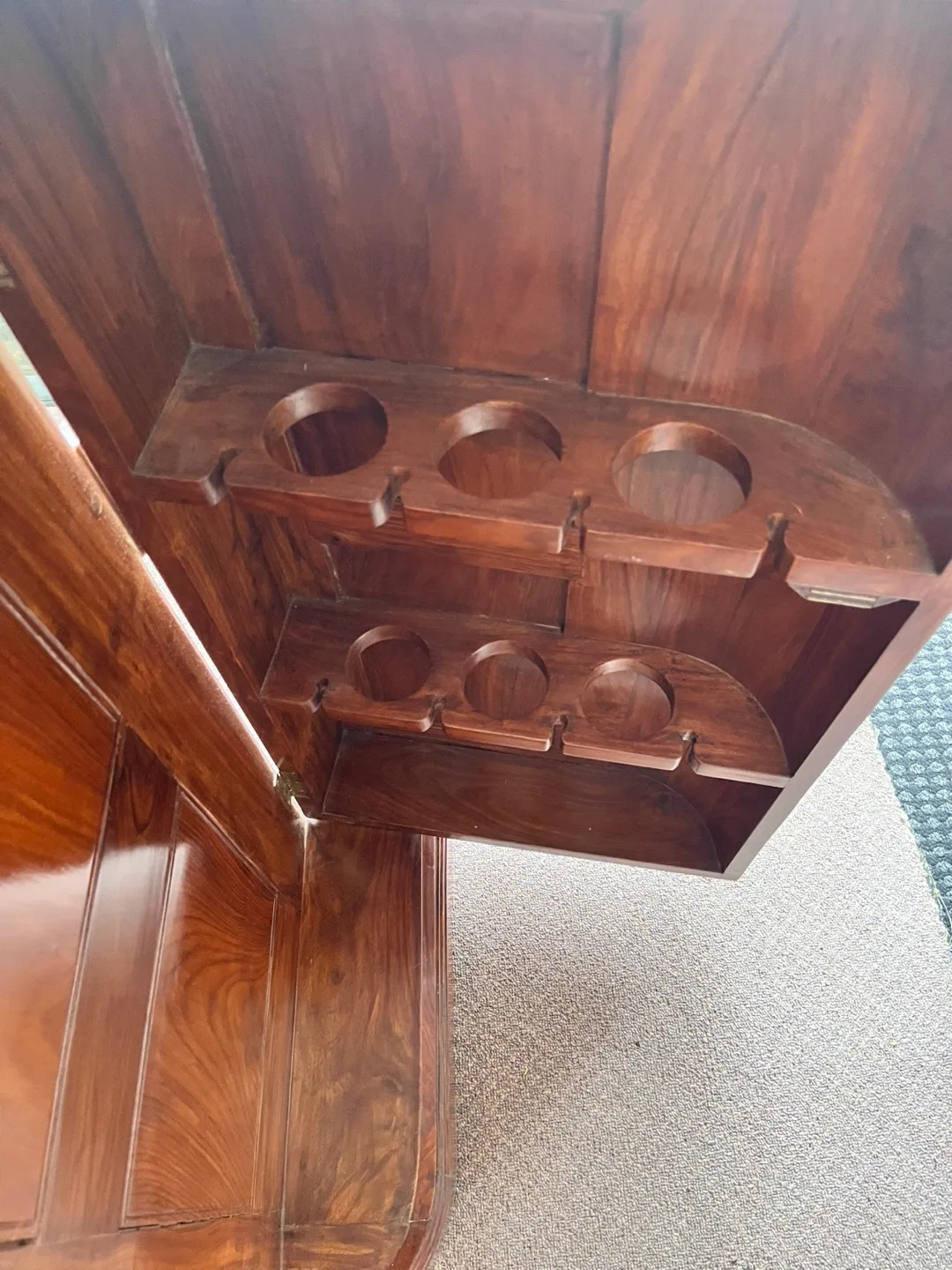 Antique Rosewood Bar Cabinet image indicator(8)