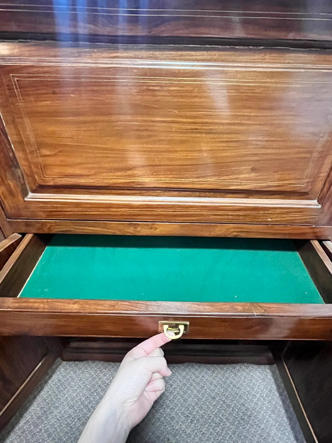 Antique Rosewood Bar Cabinet image indicator(10)