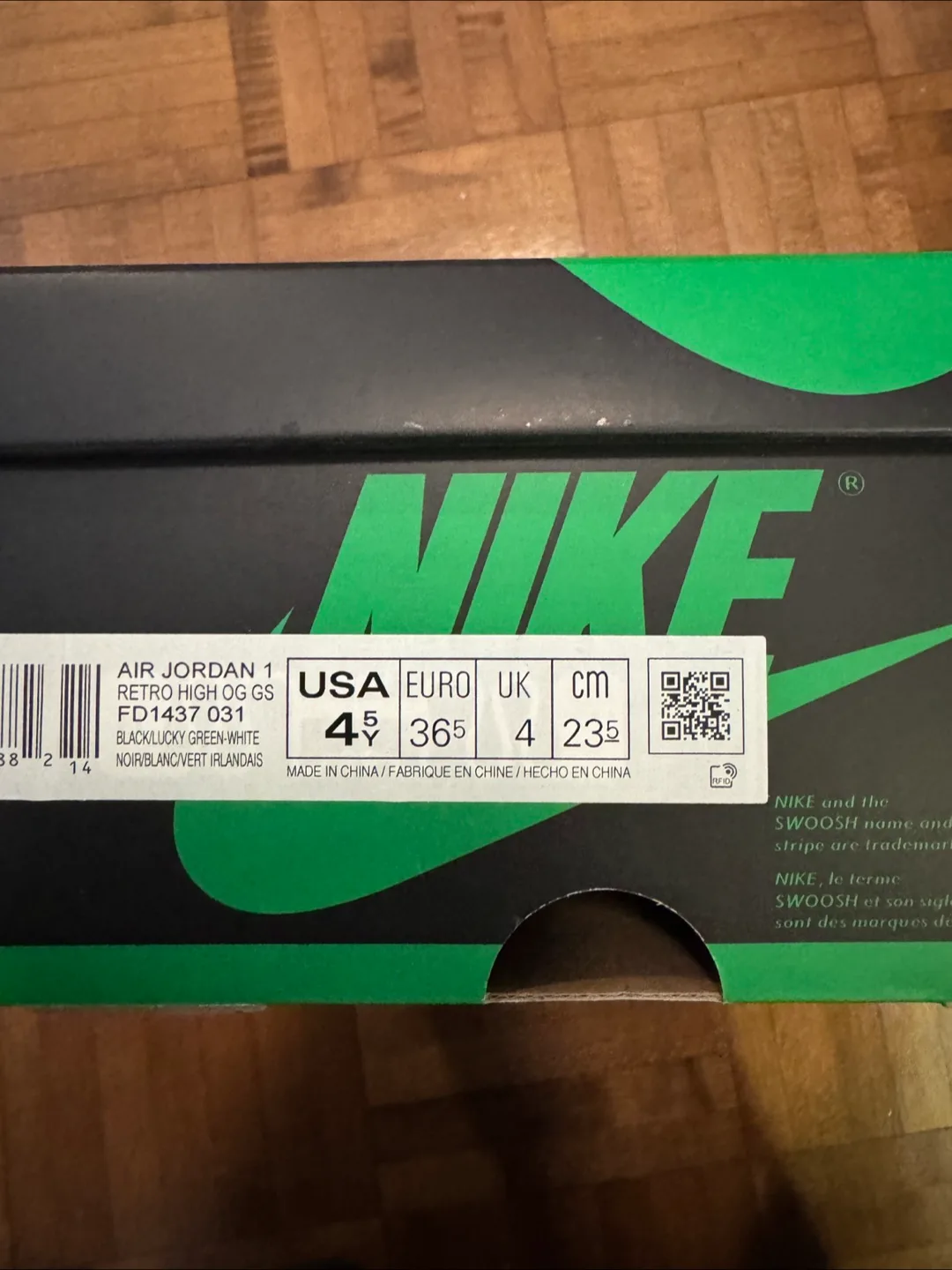 Nike Air Jordan Retro High OG GS- Black/Lucky Green image indicator(2)