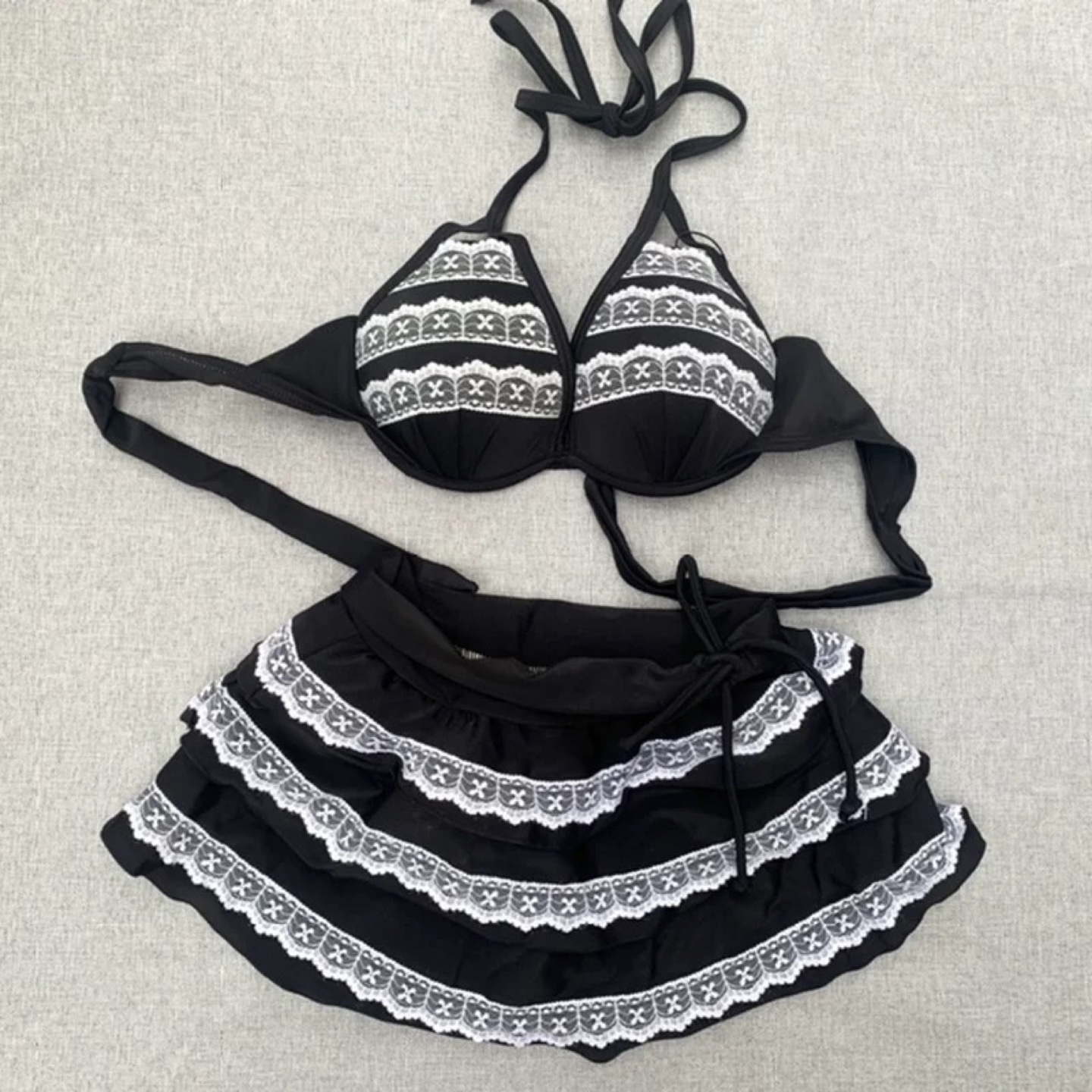 Lace Trim Bikini Set with Skirt