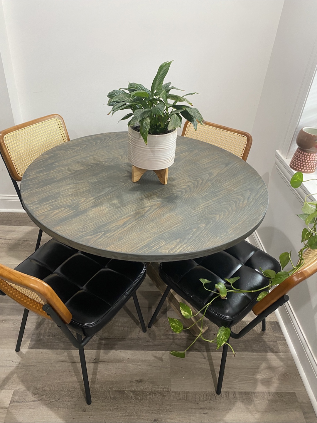 Dining table and chairs - photo 2