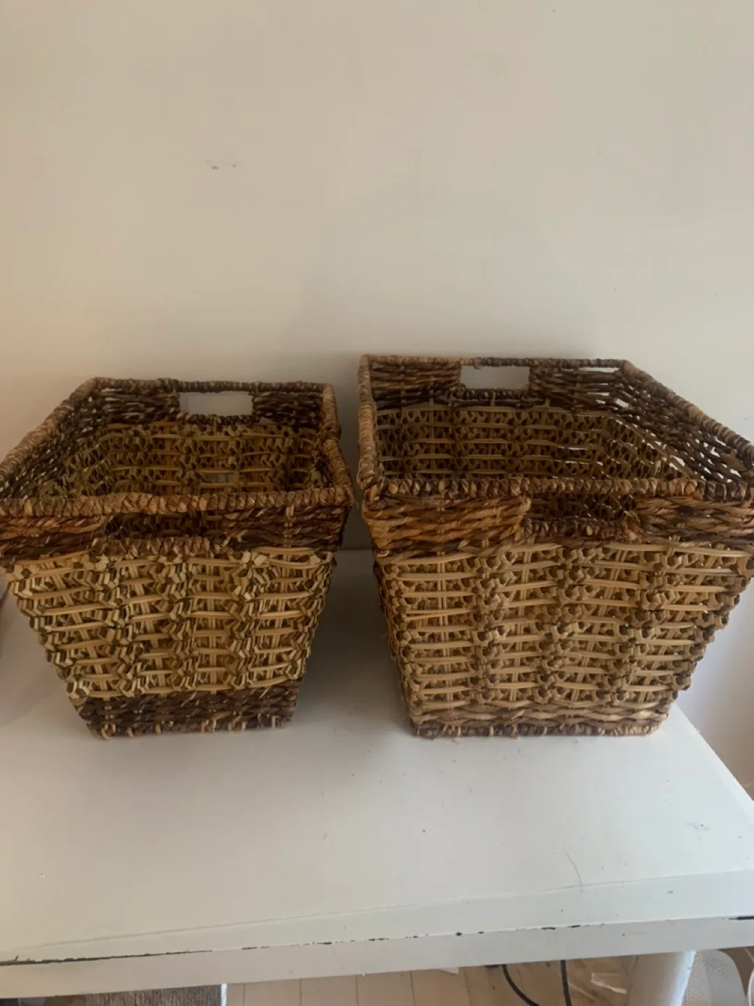 Set of Two Woven Seagrass Storage Baskets 💚 thumbnail