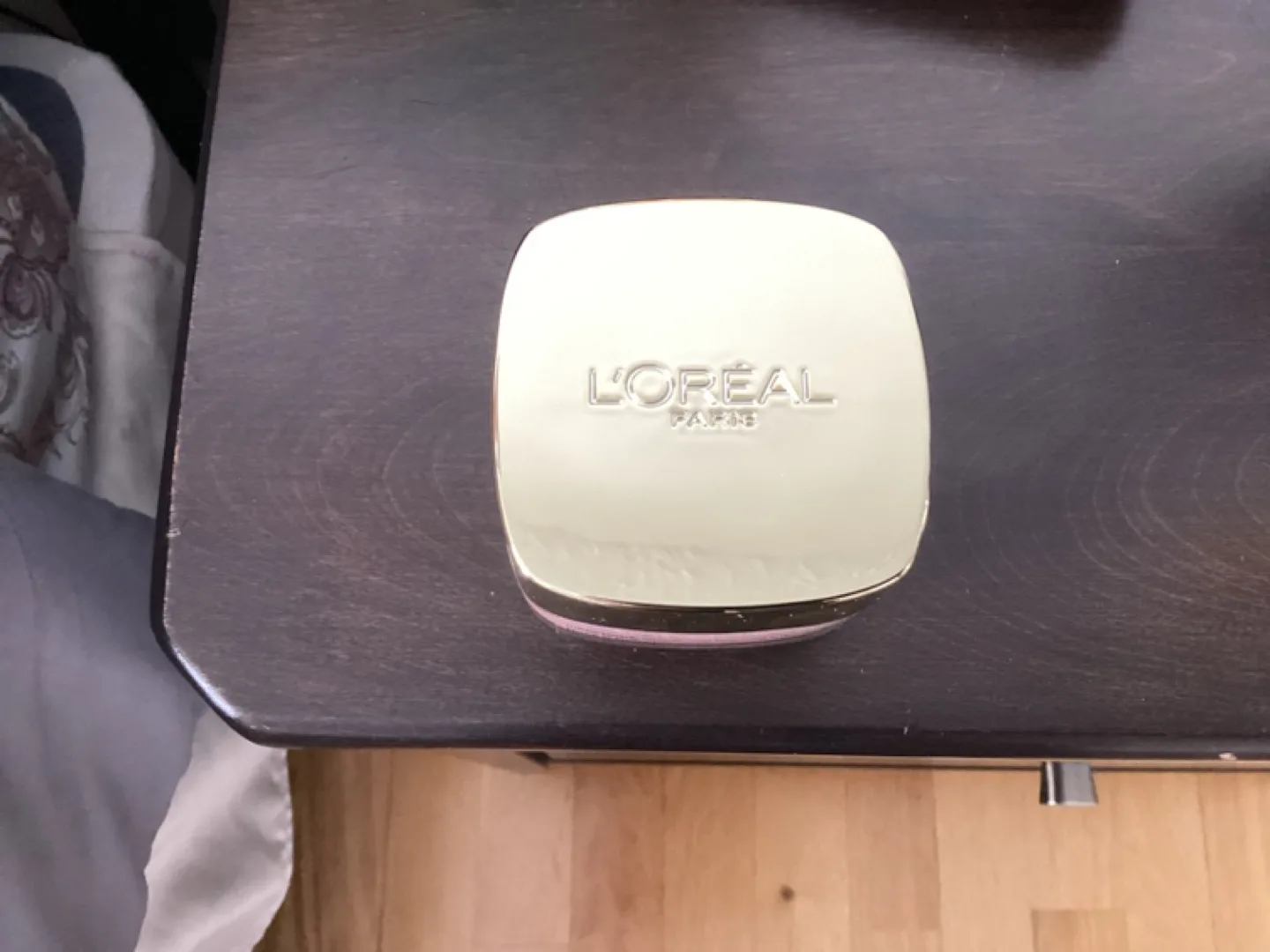 L'Oréal Paris Age Perfect Moisturizer image indicator(2)