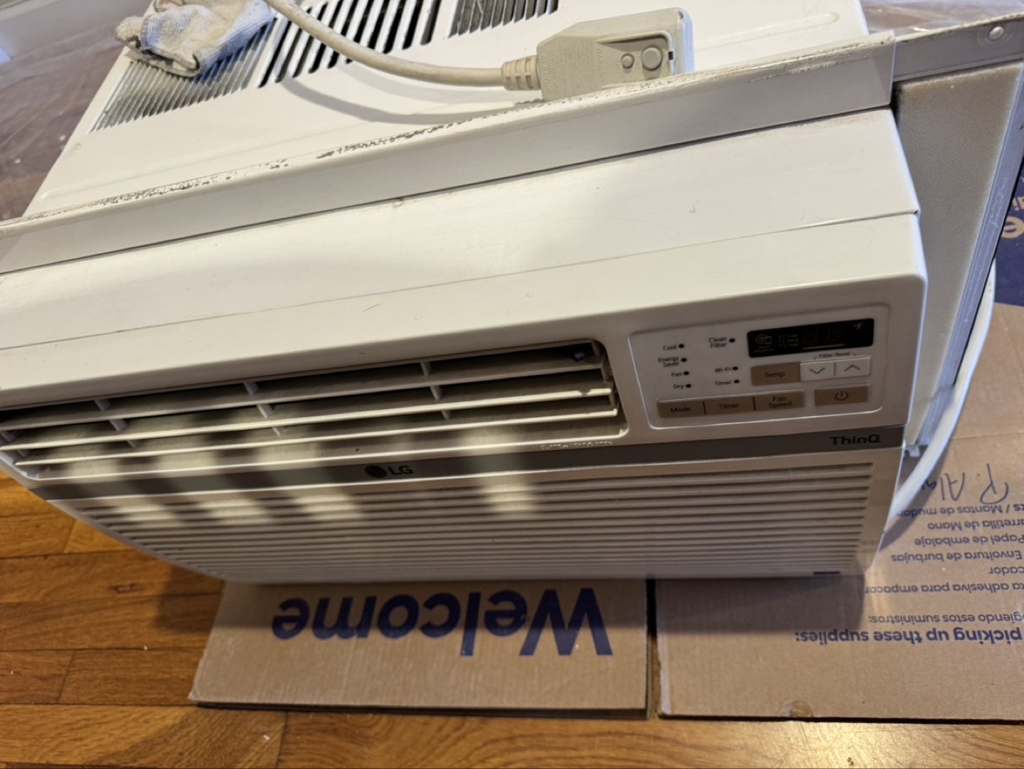 LG LW1217ERSM 12,000 BTU Room Air Conditioner - photo 5