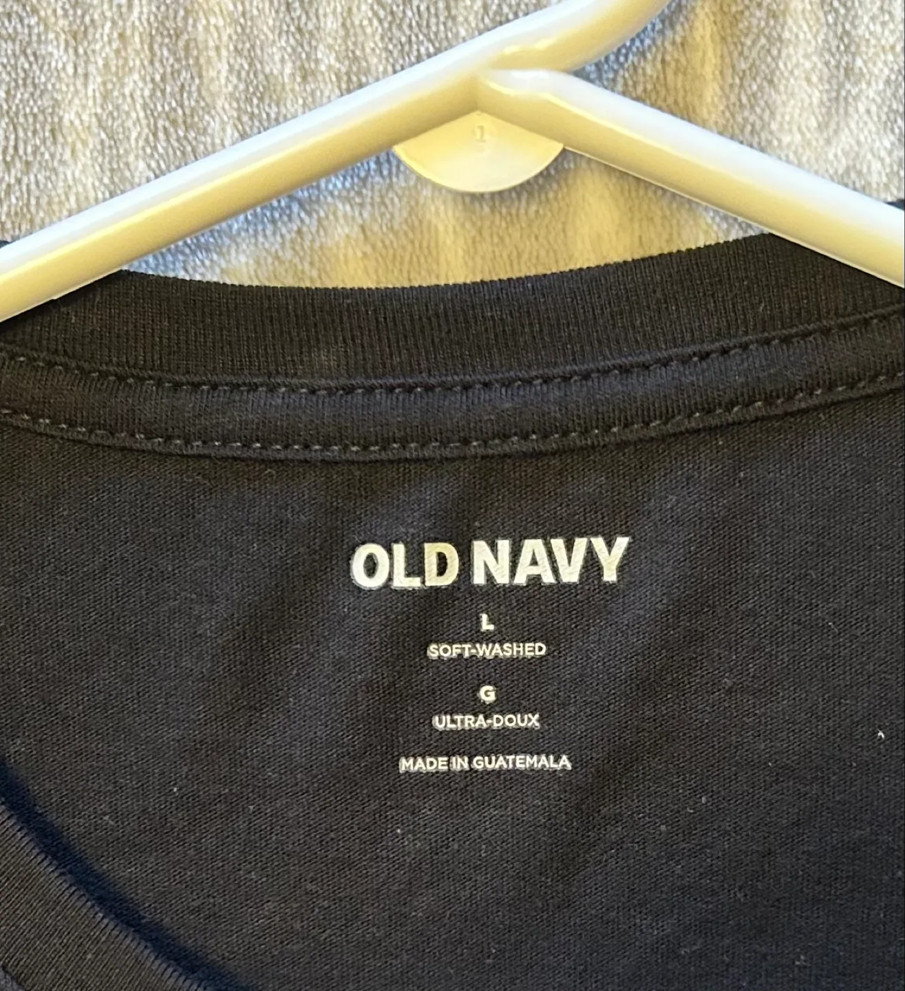 ✨✨Old Navy Boy’s Graphic T-Shirt, Size Large image indicator(3)