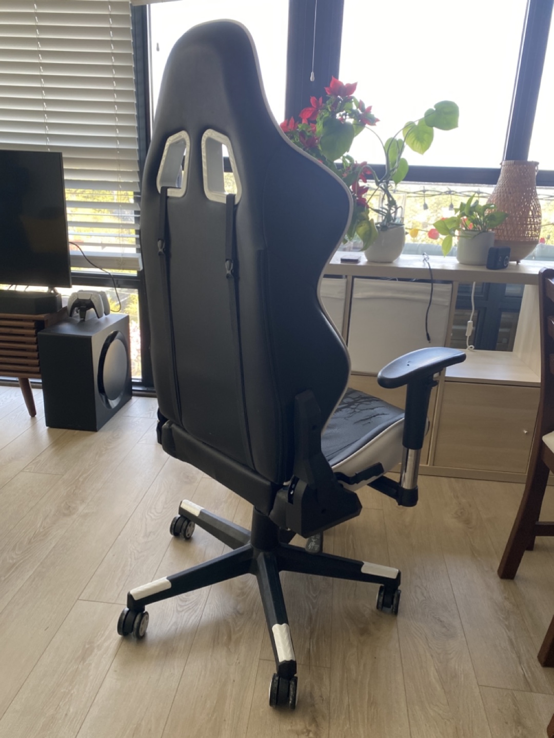 Gaming Chair - Black and White - photo 2