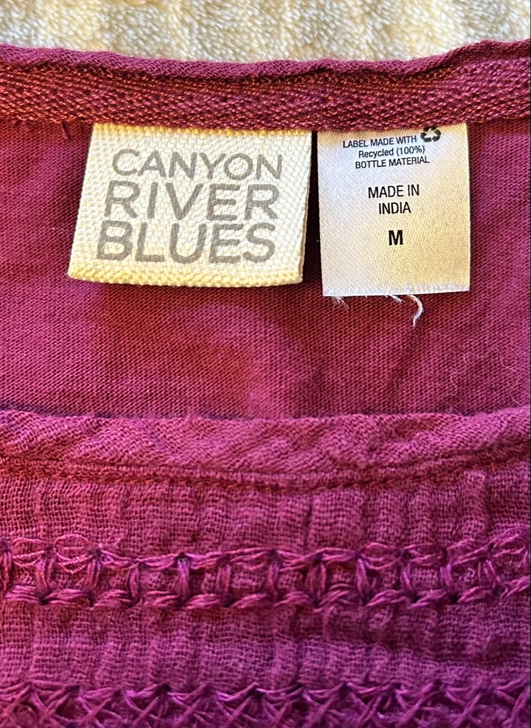 ✨✨Canyon River Blues Women's Maroon Top Size M image indicator(4)