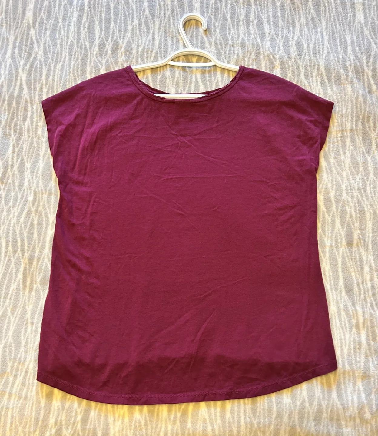 ✨✨Canyon River Blues Women's Maroon Top Size M image indicator(3)
