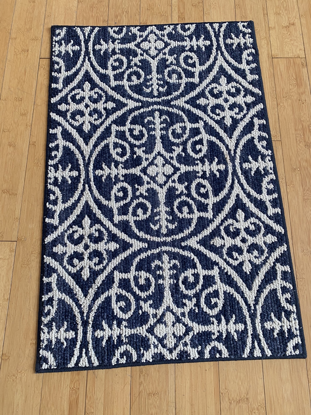 Navy and Cream patterned rug - photo 2