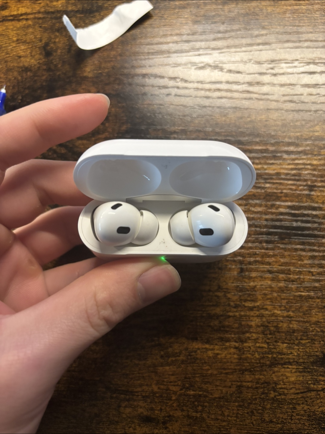 Apple AirPods Pro (2nd Generation) with Charging Case - photo 5