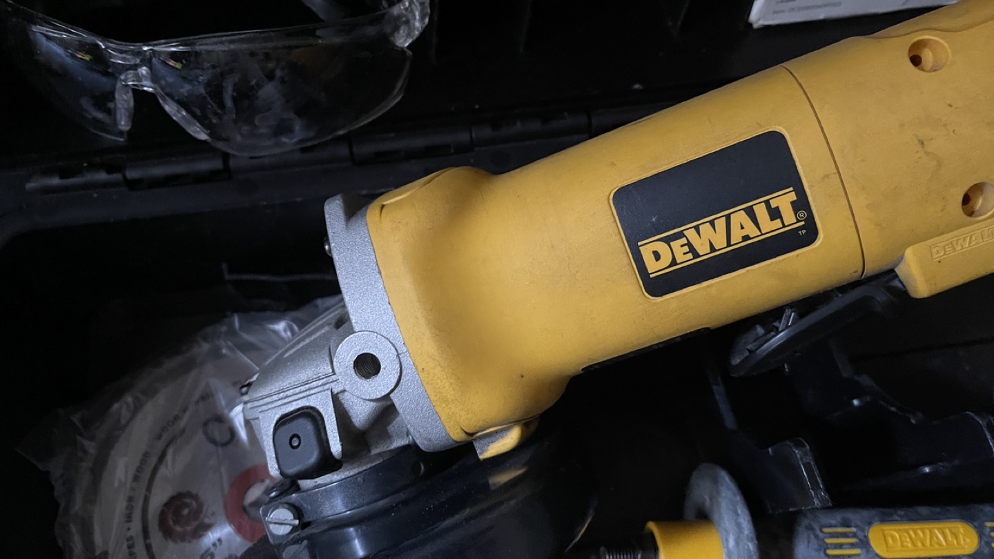 DEWALT DWE402 4-1/2 in. Angle Grinder