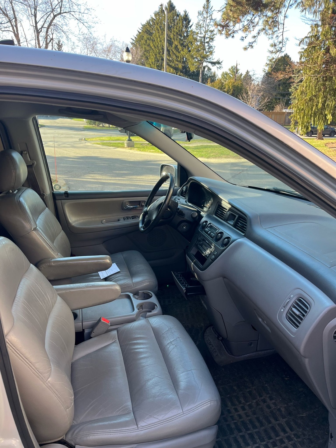 Honda Odyssey Minivan - photo 4