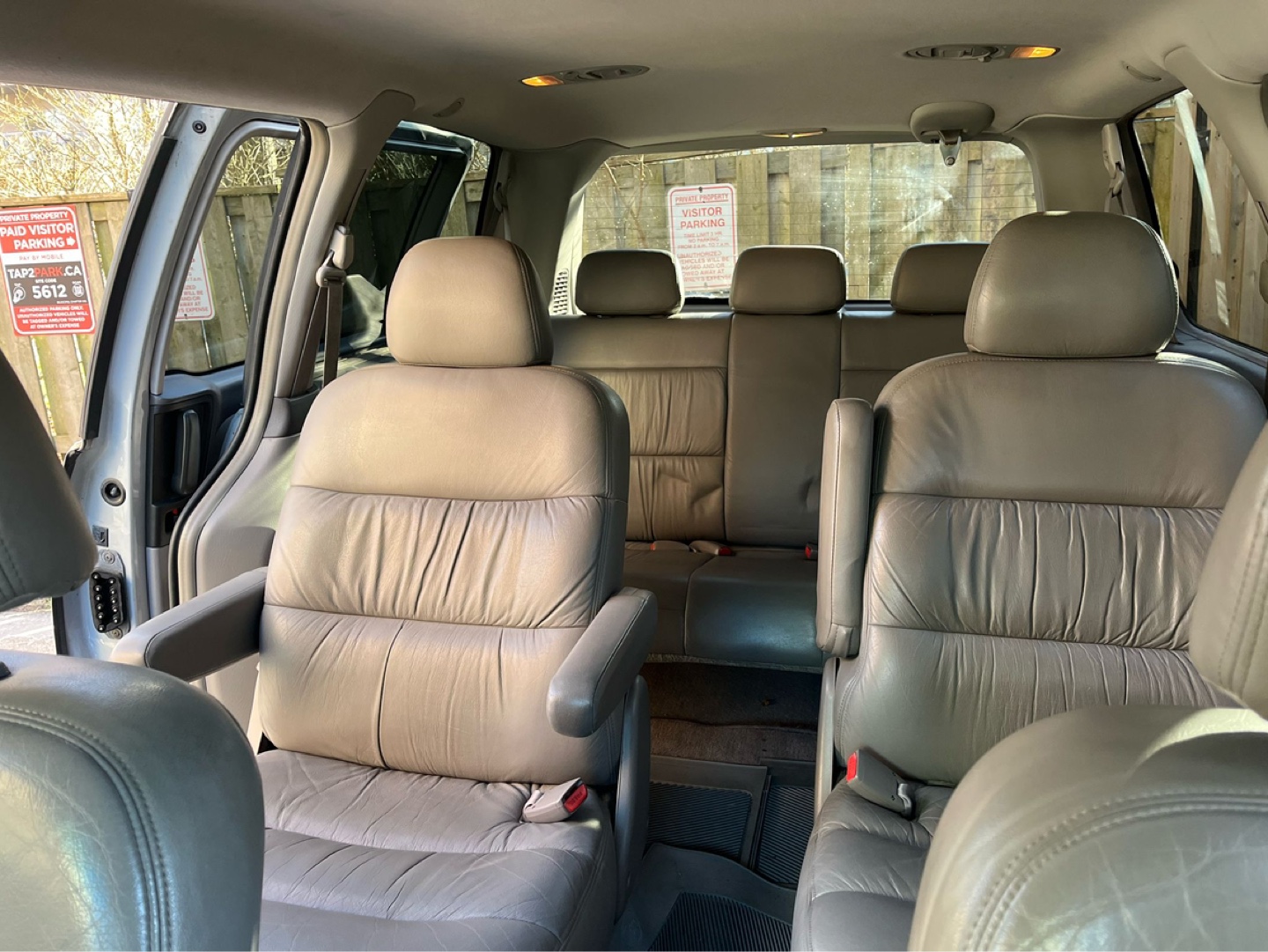 Honda Odyssey Minivan - photo 2