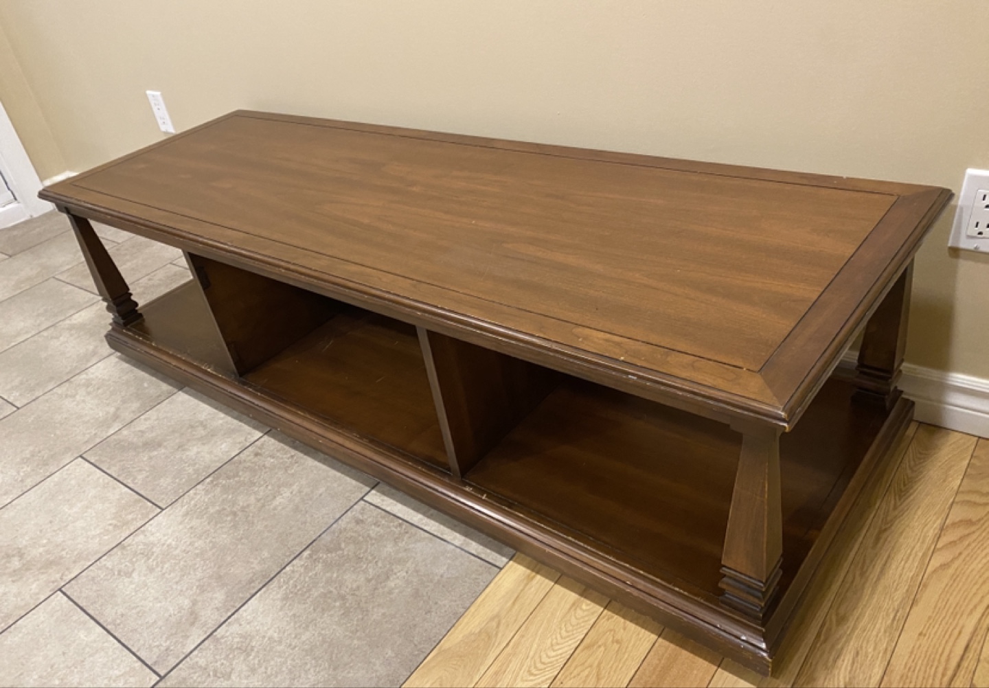 Vintage Long Coffee Table / TV Stand (CAN DELIVER) - photo 2