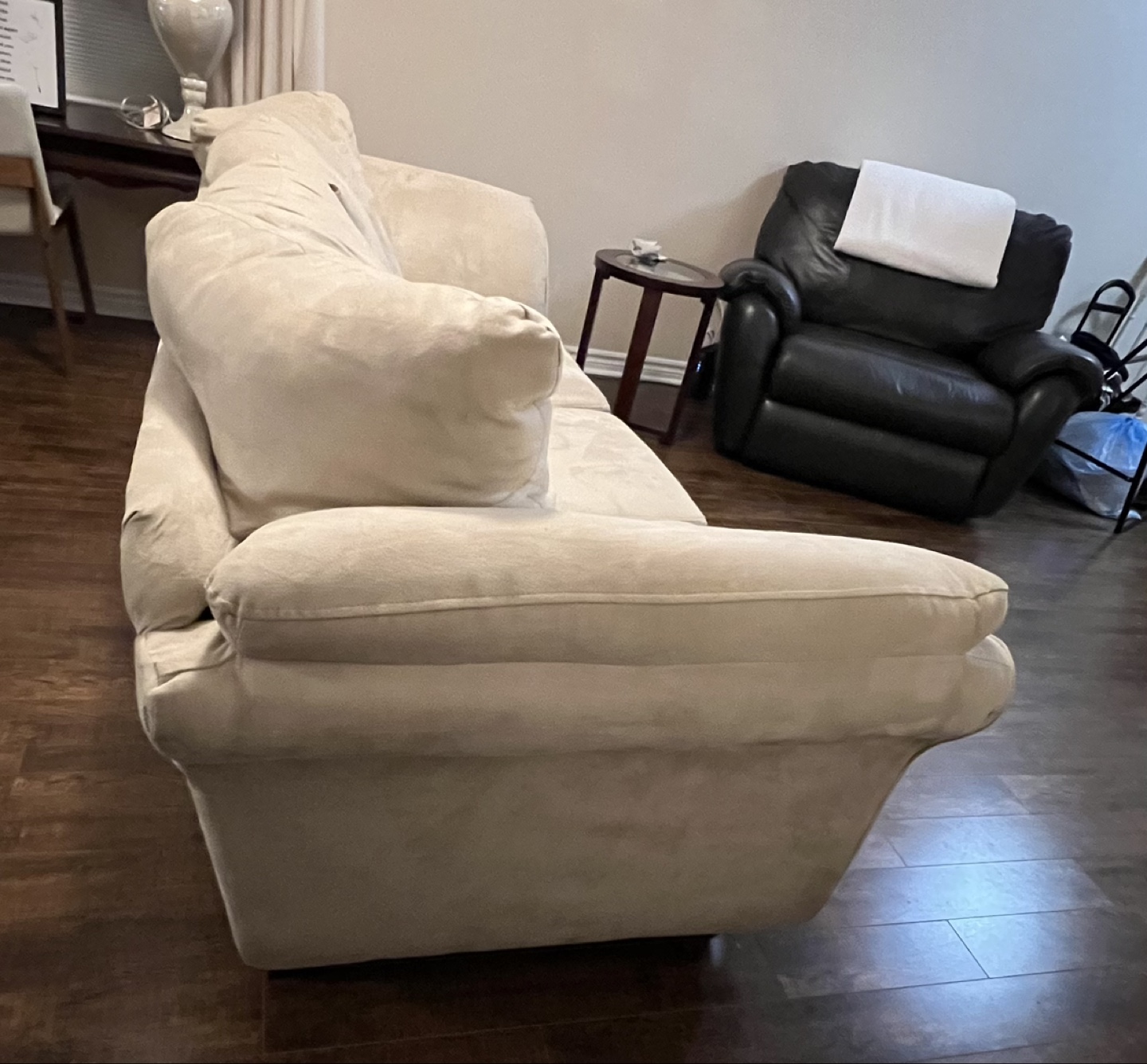 SOLD: Beige three-seater sofa - photo 3