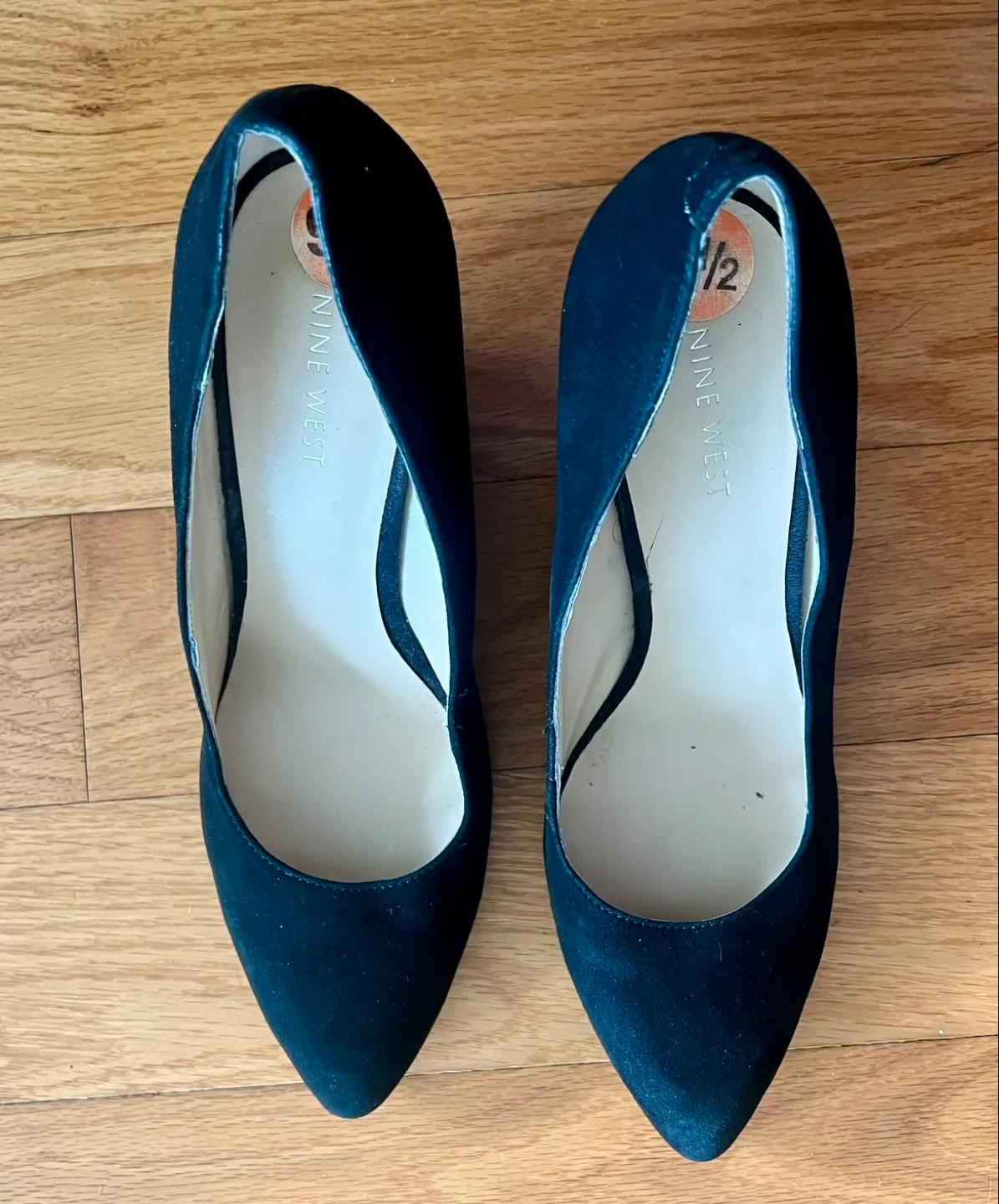 Nine West Black Suede Wedge Heels - Size 9.5 image indicator(5)