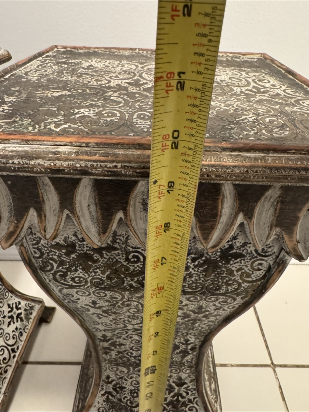 Pair of Ornate Accent Tables - photo 4