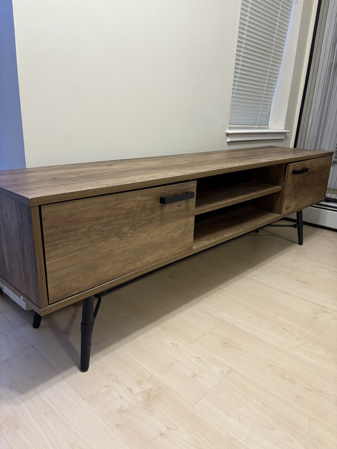 Dark brown wood TV stand - photo 3