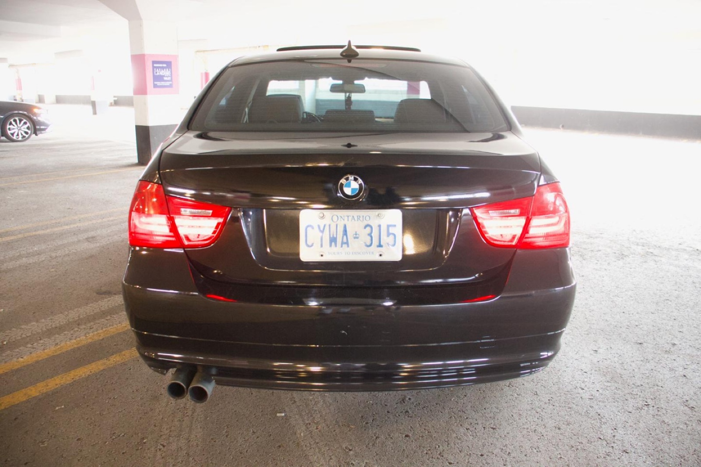 BMW 3 Series Sedan - photo 3