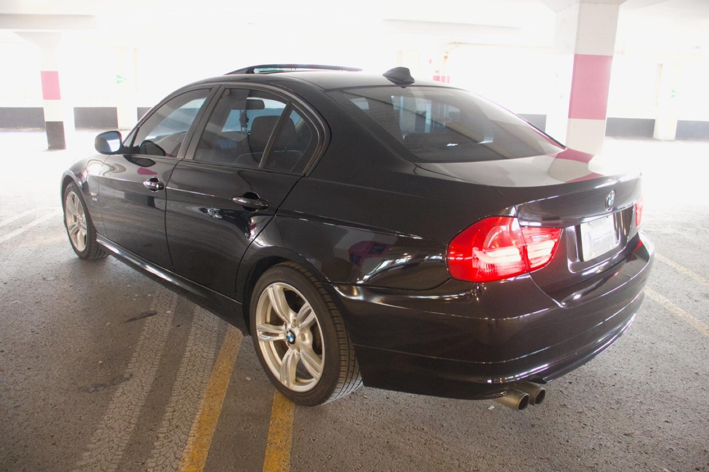 BMW 3 Series Sedan - photo 5