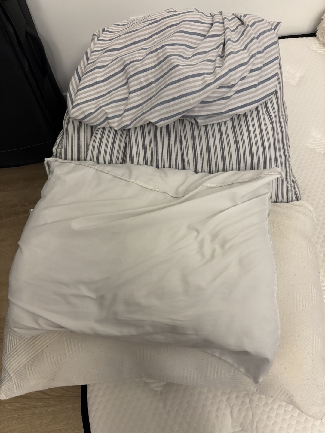 Blanket, Bedsheet, 2 Pillows Set