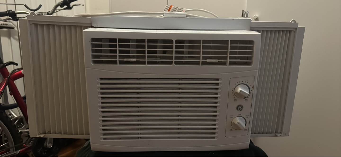 GE Window Air Conditioner 5,050 BTU