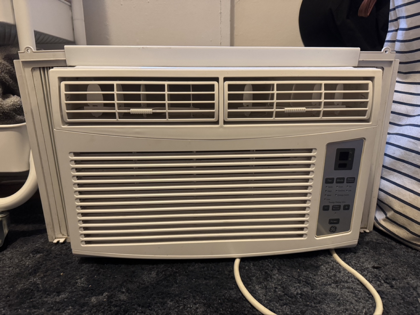 GE Window Air Conditioner - 6,000 BTU - Model AR506KX1