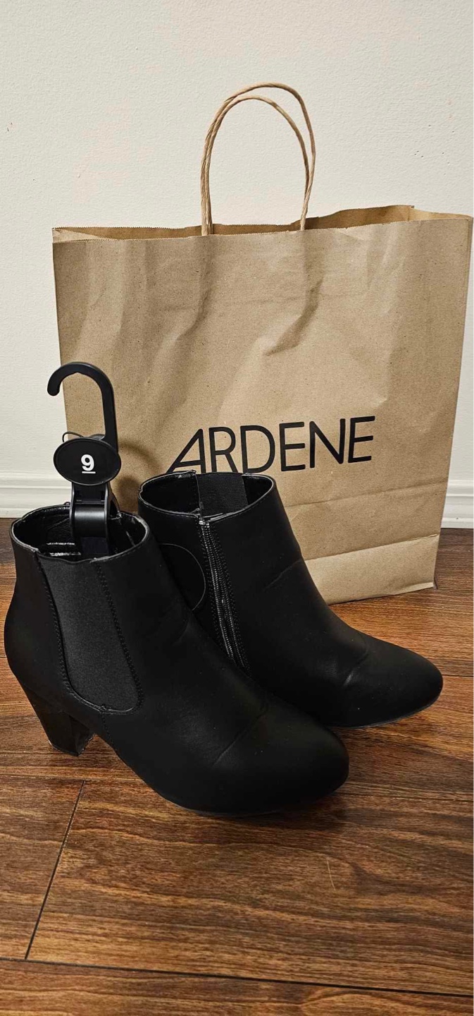 Ardene Women's Black Ankle Boots - Size 9