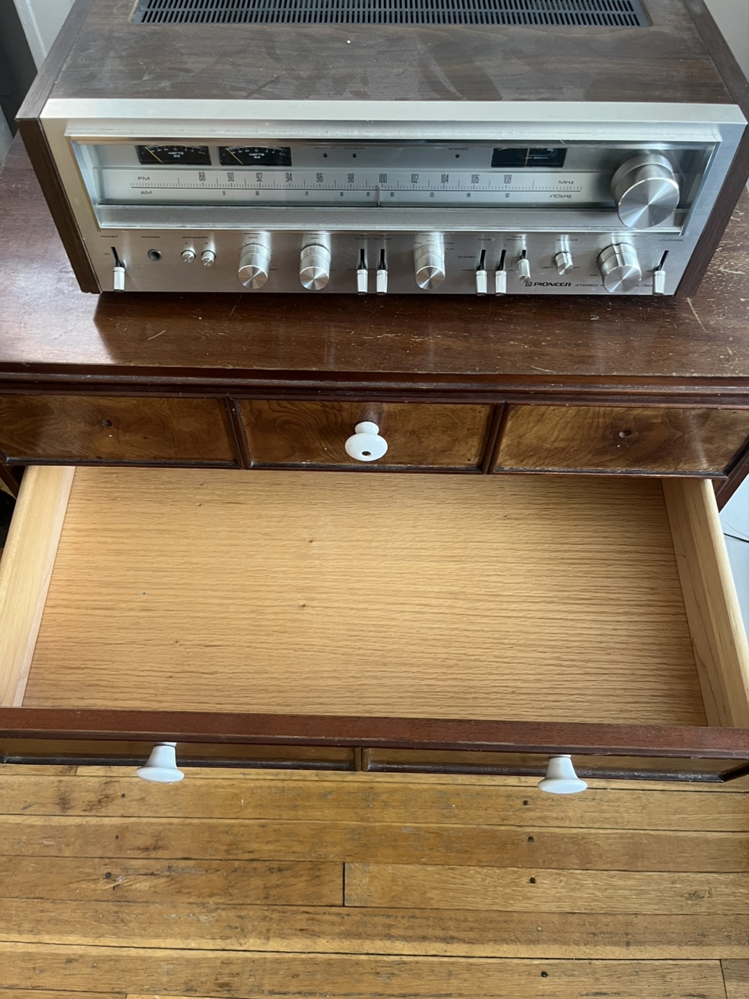 Vintage Chest & Vintage Pioneer Stereo Receiver SX-780 - photo 3