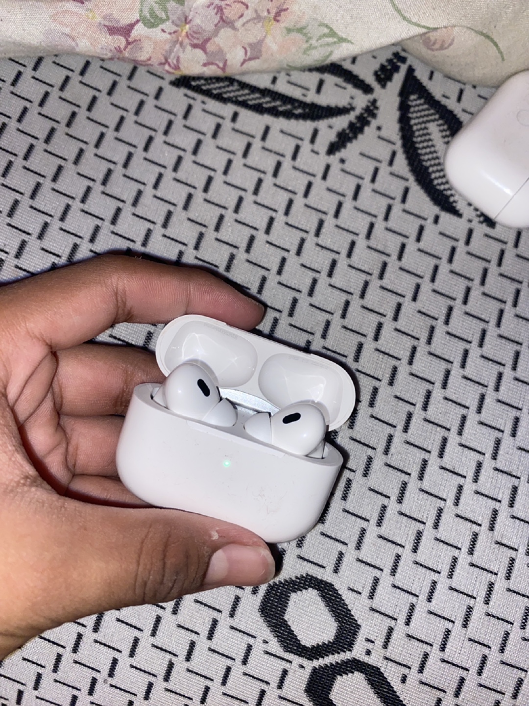 AirPods Pro 2 - photo 2