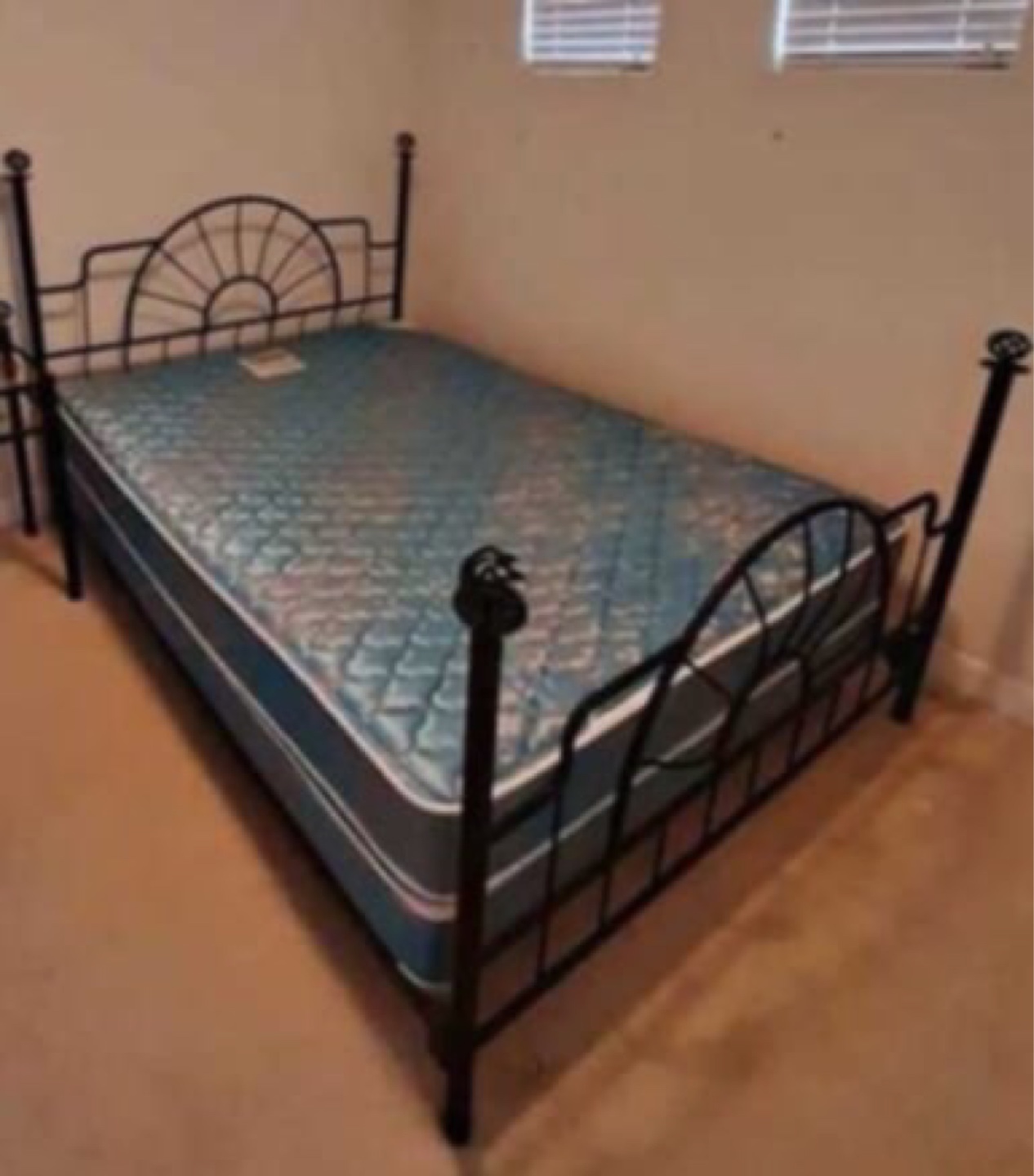 Black Metal Queen Bedframe
