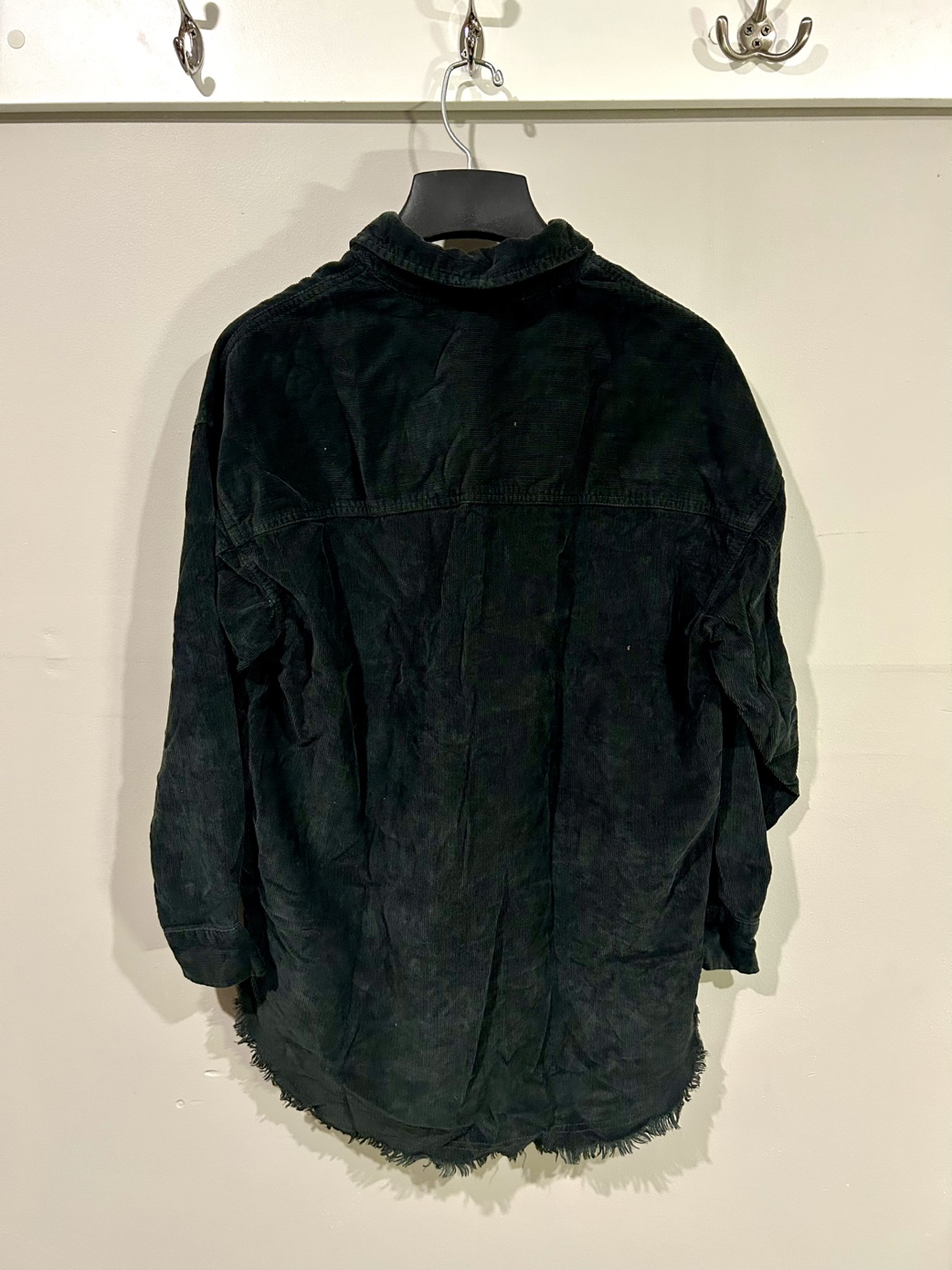 Offline by Aerie Black Corduroy Shirt Jacket - XS - photo 2