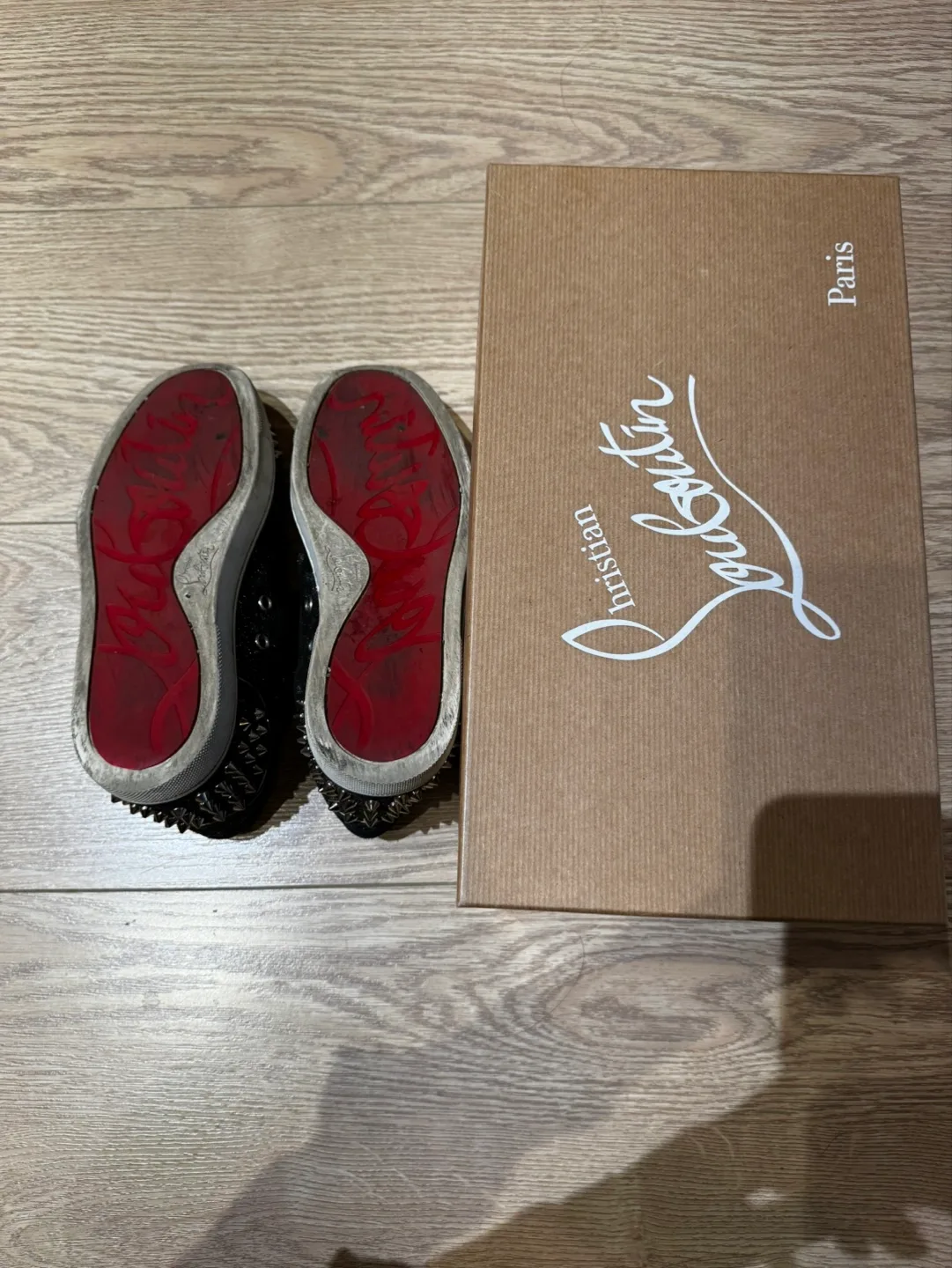 Christian Louboutin Trainer image indicator(6)