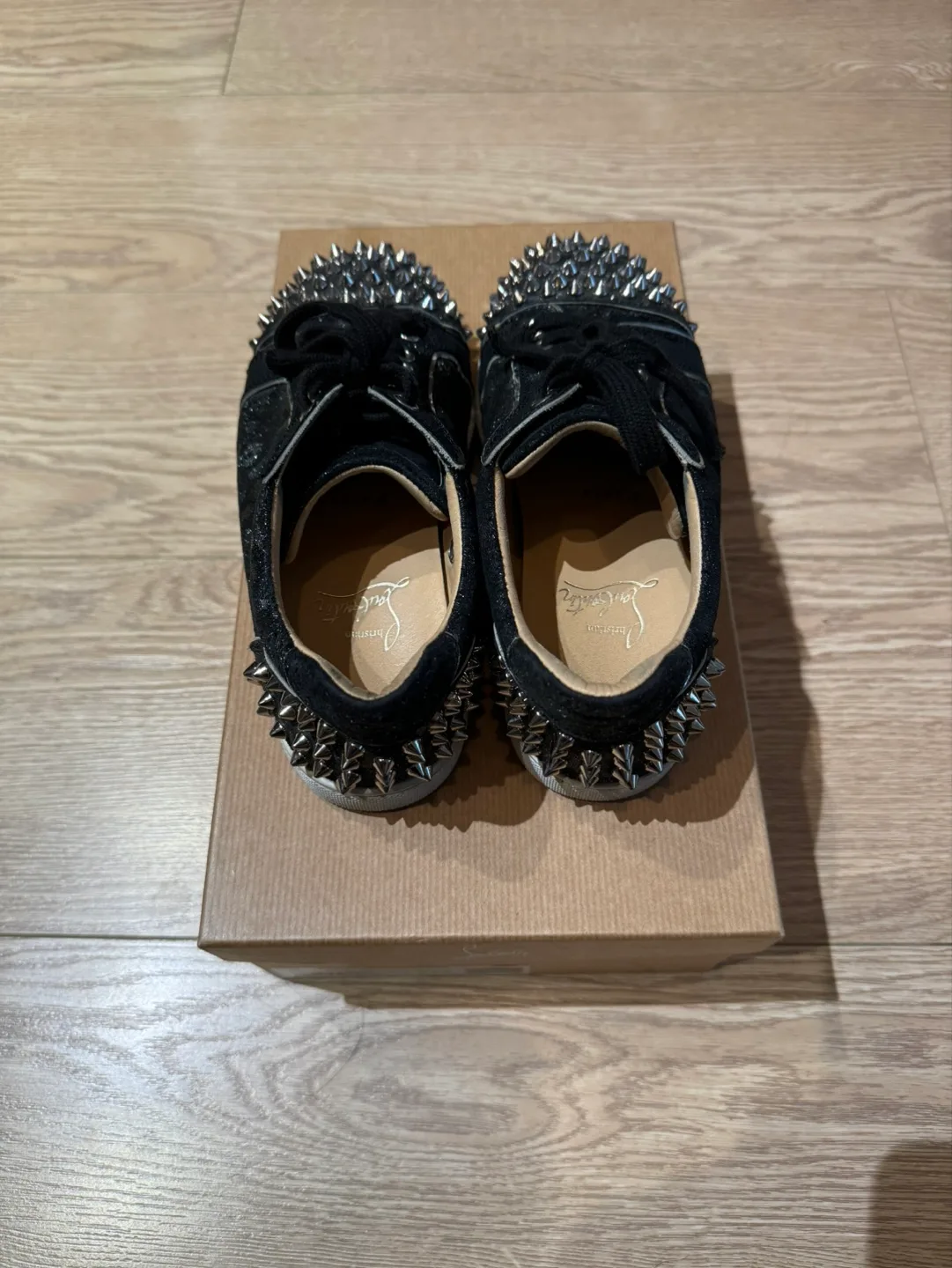 Christian Louboutin Trainer image indicator(5)