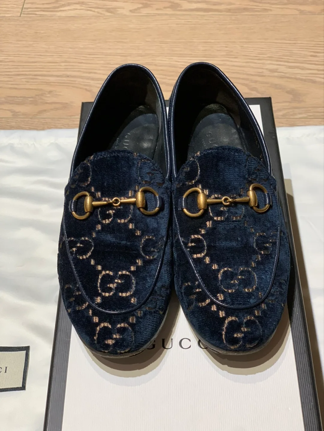 100% Authentic Gucci loafers image indicator(2)