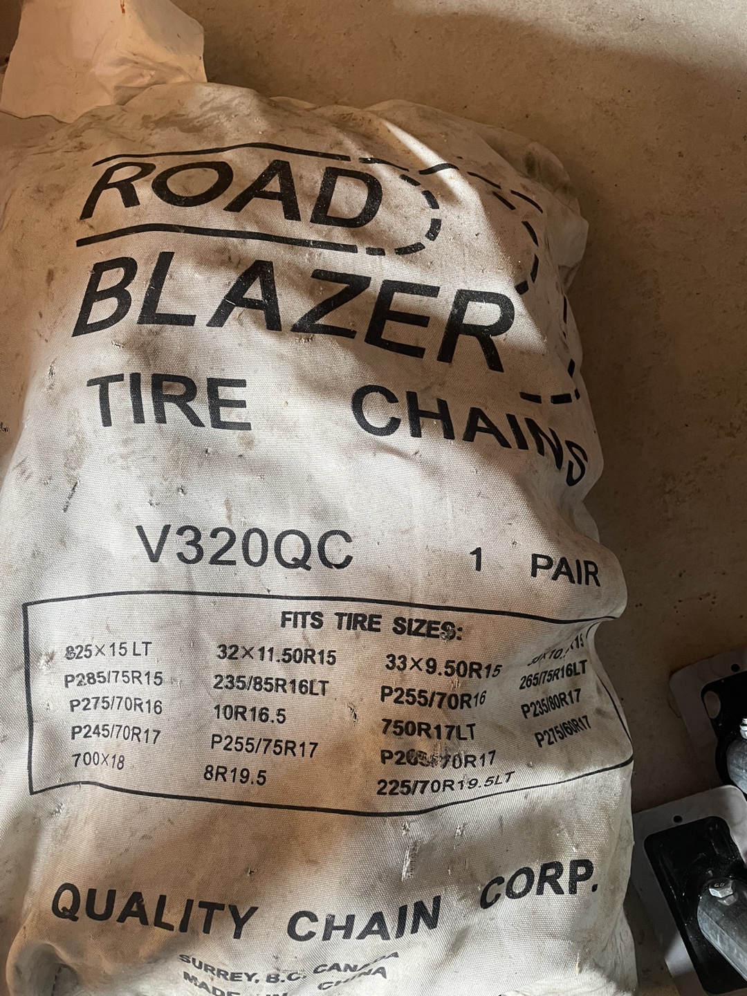 Road Blazer V320QC Tire Chains - set of 2