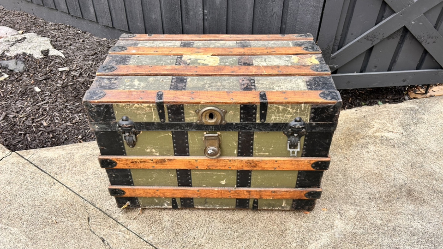 Vintage Wooden Trunk - photo 2