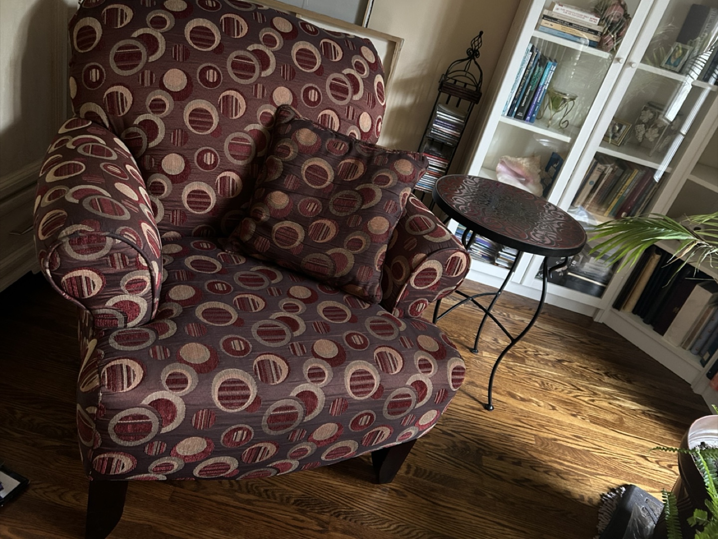 ACCENT CHAIR with pattern fabric - photo 5