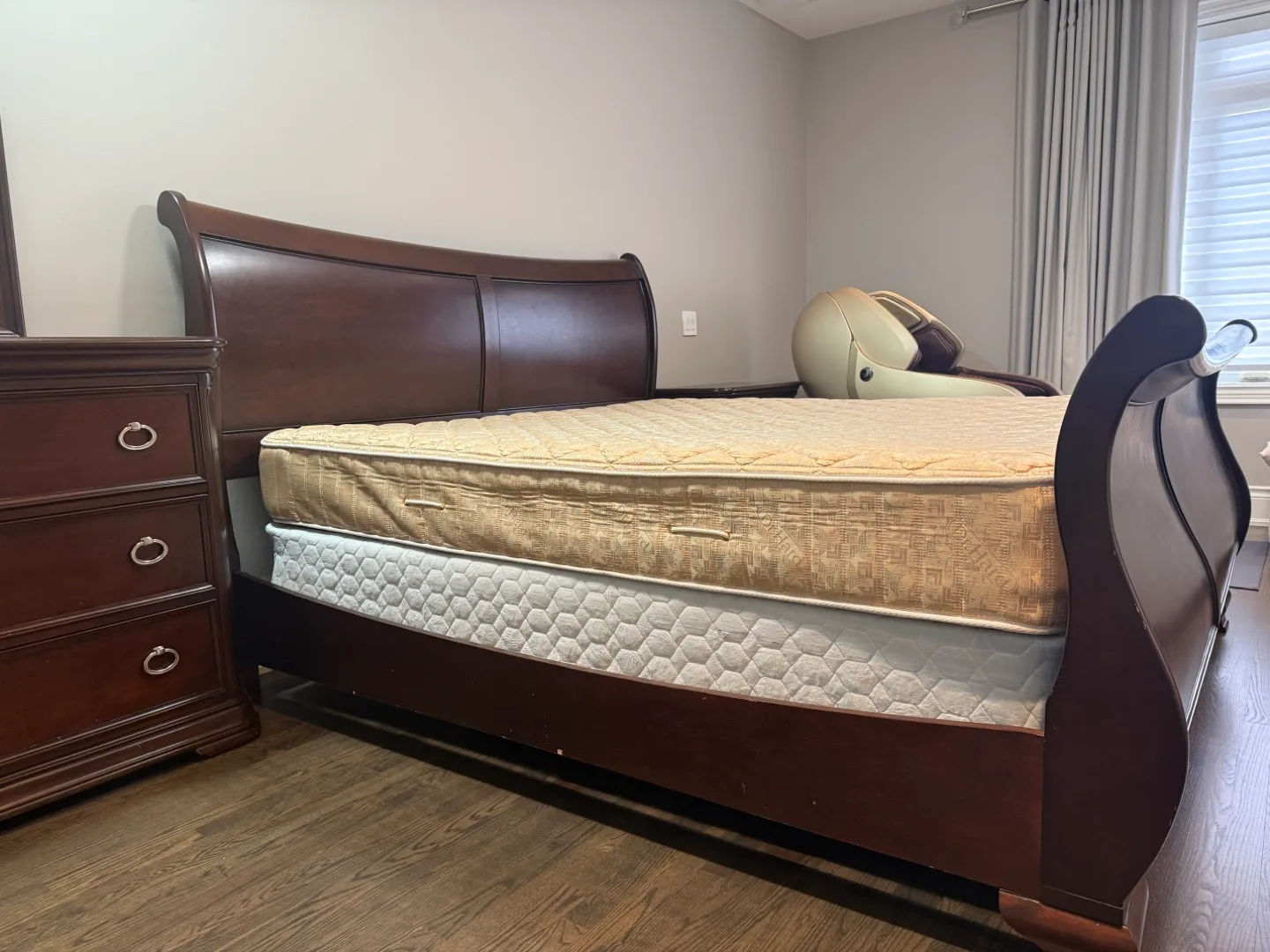 Dark Brown Wooden Bedroom Set