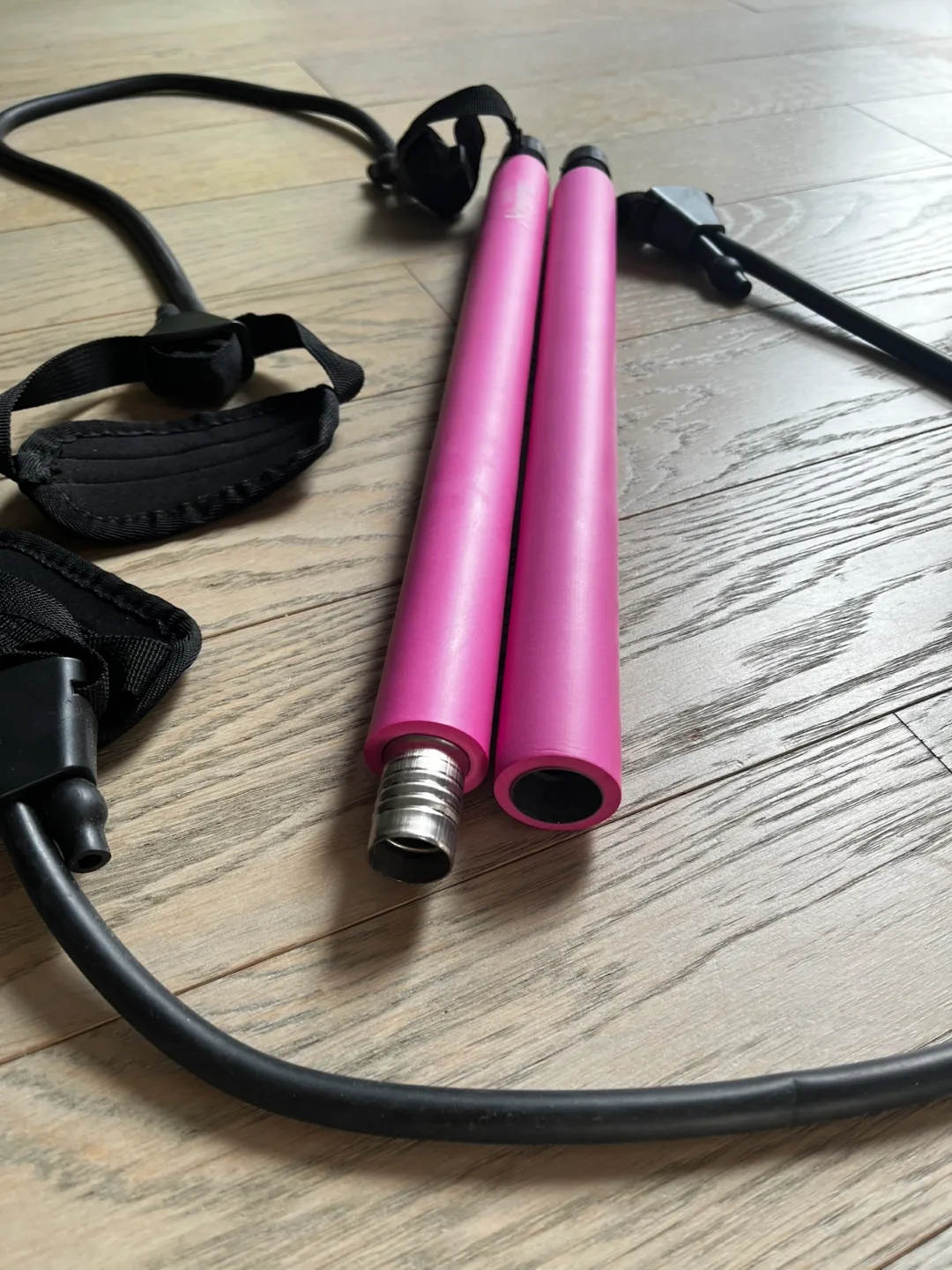 Stretched Fusion Pink Pilates Bar with Resistance Bands image indicator(4)