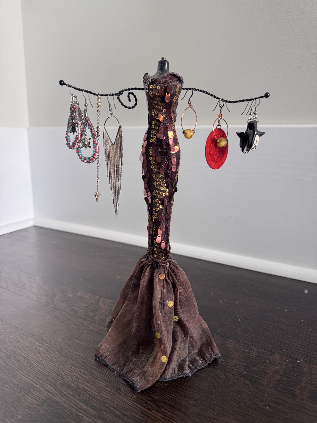 Elegant Jewelry Holder
