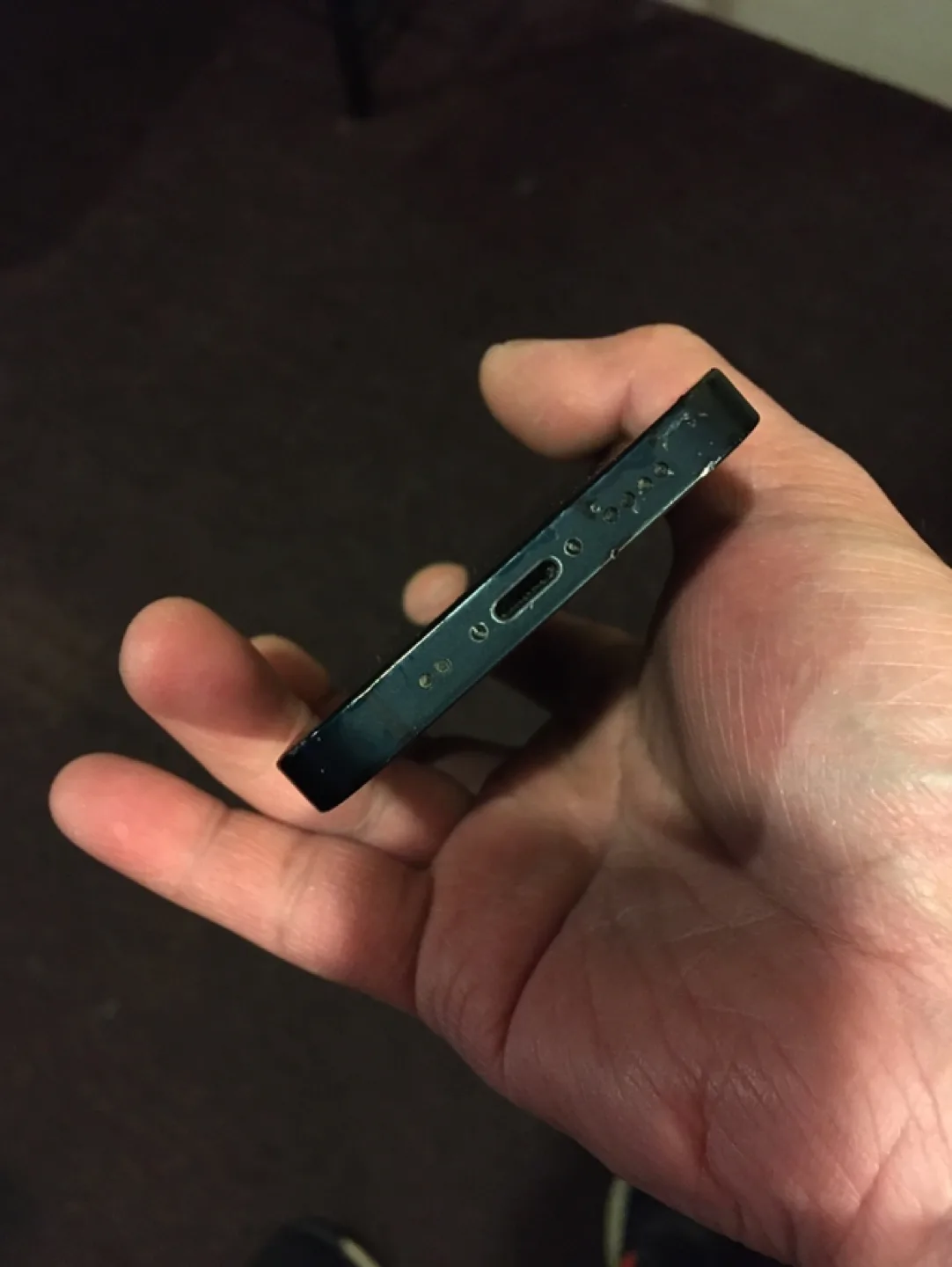 Used iPhone 13 Mini / 128 GB in Black image indicator(9)