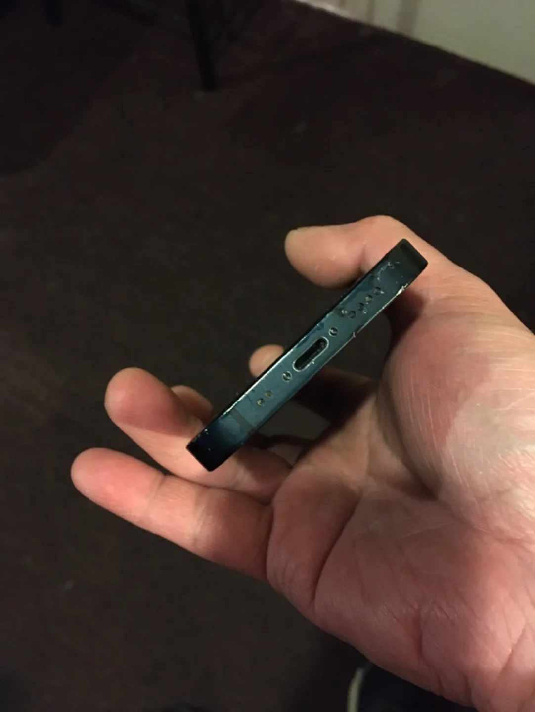 Used iPhone 13 Mini / 128 GB in Black image indicator(10)