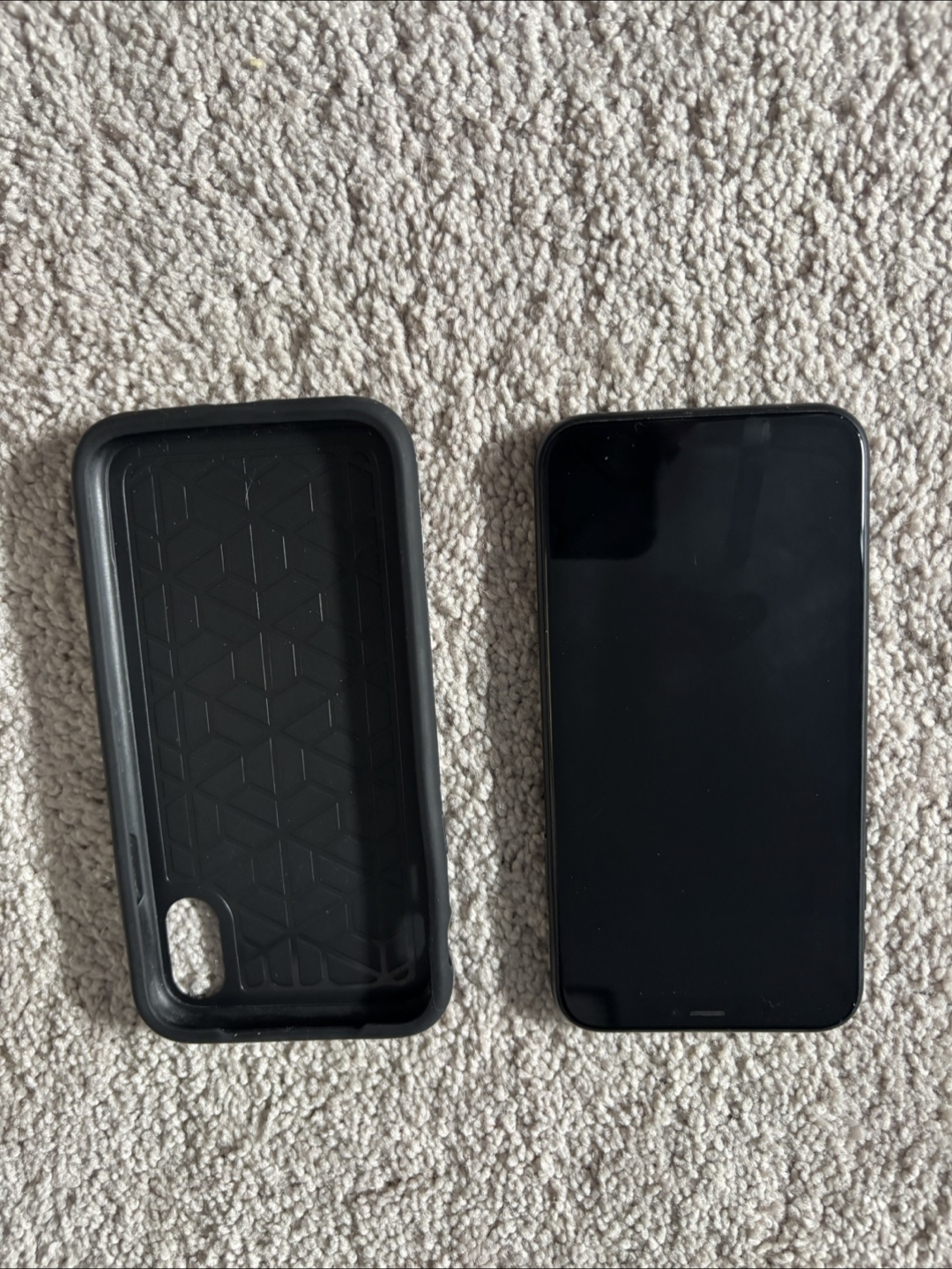 Apple iPhone Xr- excellent condition - photo 2