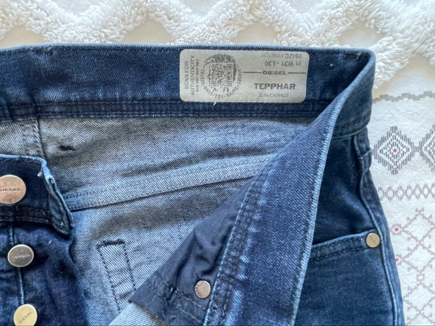 Diesel Tepphar Slim Carrot Men's Jeans image indicator(6)